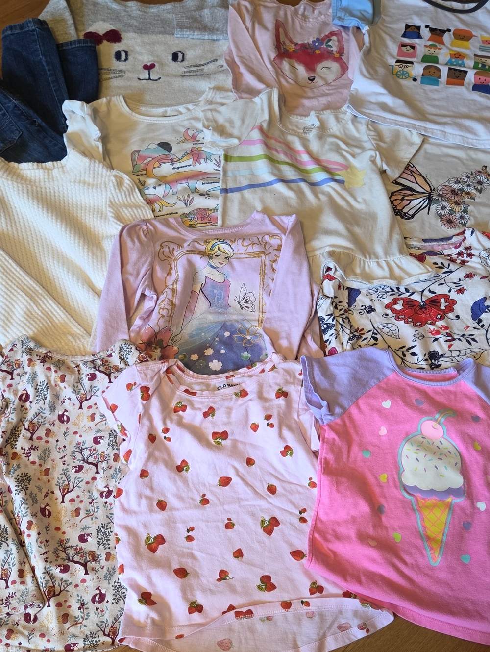 LOT Of Girl's Clothes